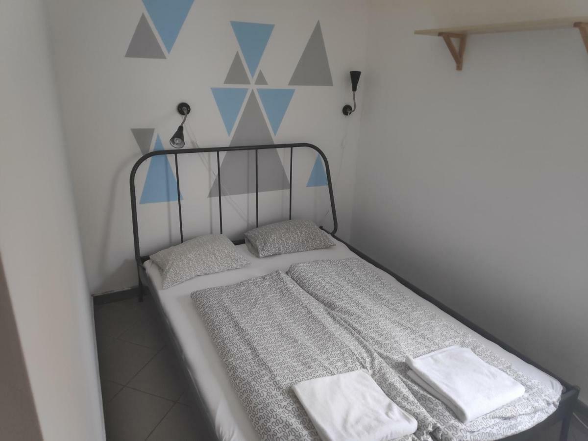 East Side Hostel บูดาเปสต์ ภายนอก รูปภาพ