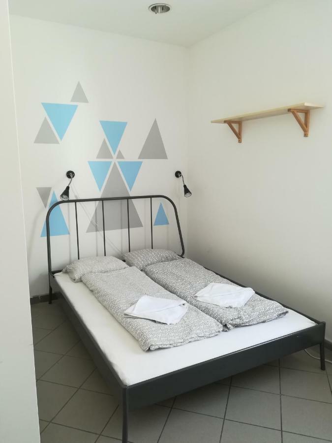 East Side Hostel บูดาเปสต์ ภายนอก รูปภาพ