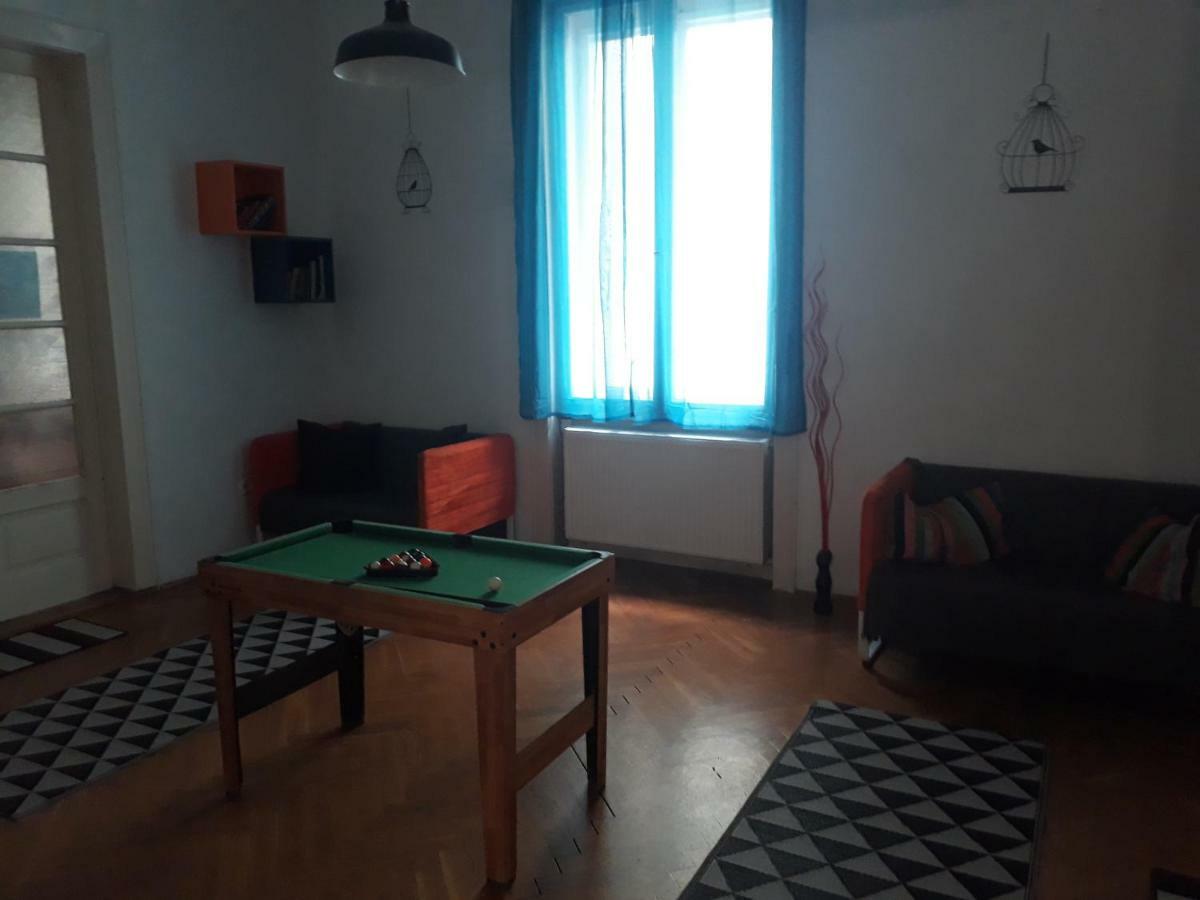 East Side Hostel บูดาเปสต์ ภายนอก รูปภาพ