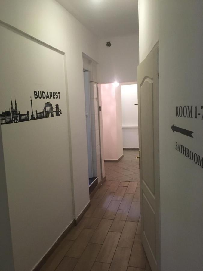 East Side Hostel บูดาเปสต์ ภายนอก รูปภาพ